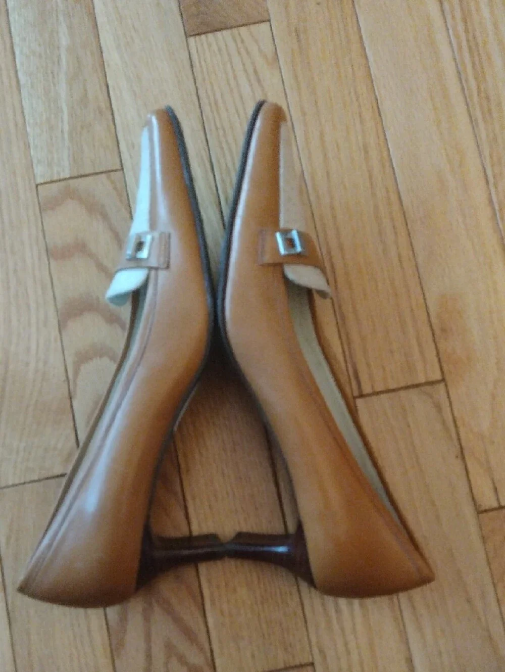 Anne Klein 